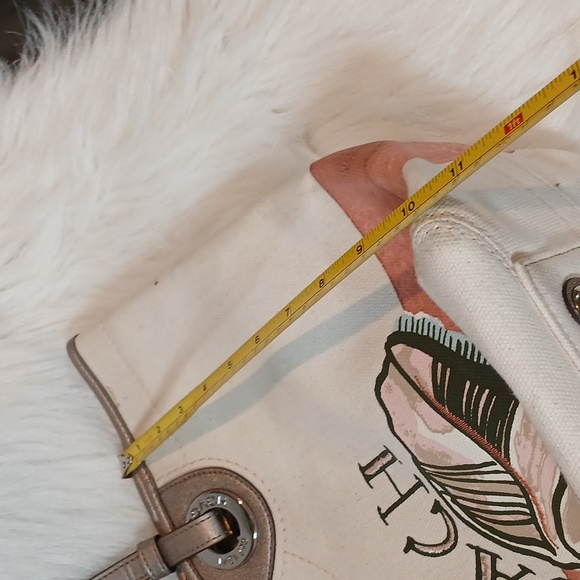 Coach Seashell Shoulder Natural Canvas Tote W/Wristlet - Picture 13 of 14